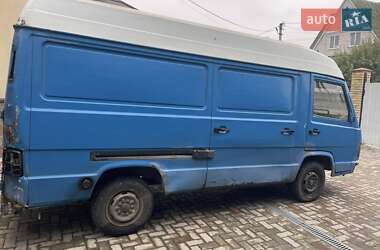 Грузовой фургон Mercedes-Benz MB-Class 1990 в 