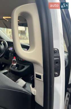 Минивэн Mercedes-Benz Metris 2015 в 