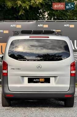 Мінівен Mercedes-Benz Metris 2015 в 