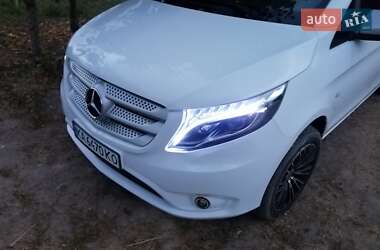 Мінівен Mercedes-Benz Metris 2015 в Києві