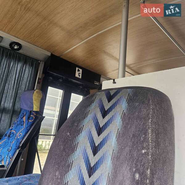 Приміський автобус Mercedes-Benz O 404 1991 в Львові фото 2 Приміський автобус Mercedes-Benz O 404 1991 в Львові