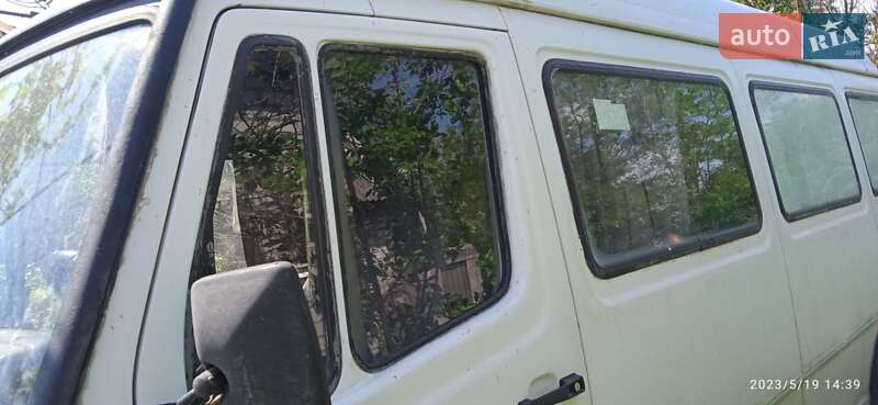 Микроавтобус Mercedes-Benz O 408 1994 в Снигиревке