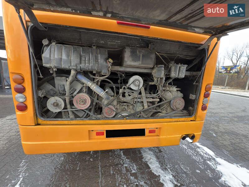 Туристический / Междугородний автобус Mercedes-Benz OH-Series 1995 в Ивано-Франковске