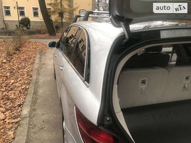 Универсал Mercedes-Benz R-Class 2010 в Львове