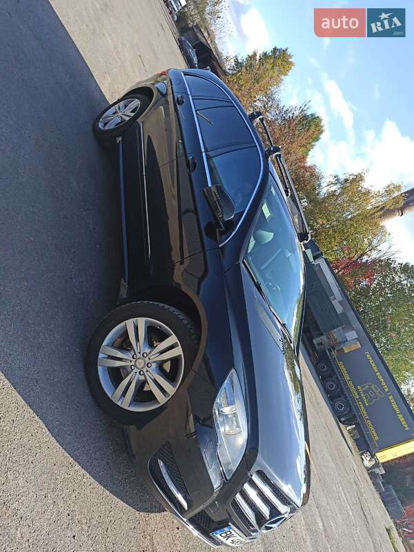 Универсал Mercedes-Benz R-Class 2011 в Костополе