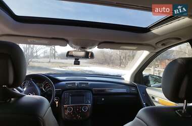 Універсал Mercedes-Benz R-Class 2012 в 