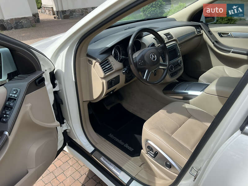 Минивэн Mercedes-Benz R-Class 2011 в Киеве