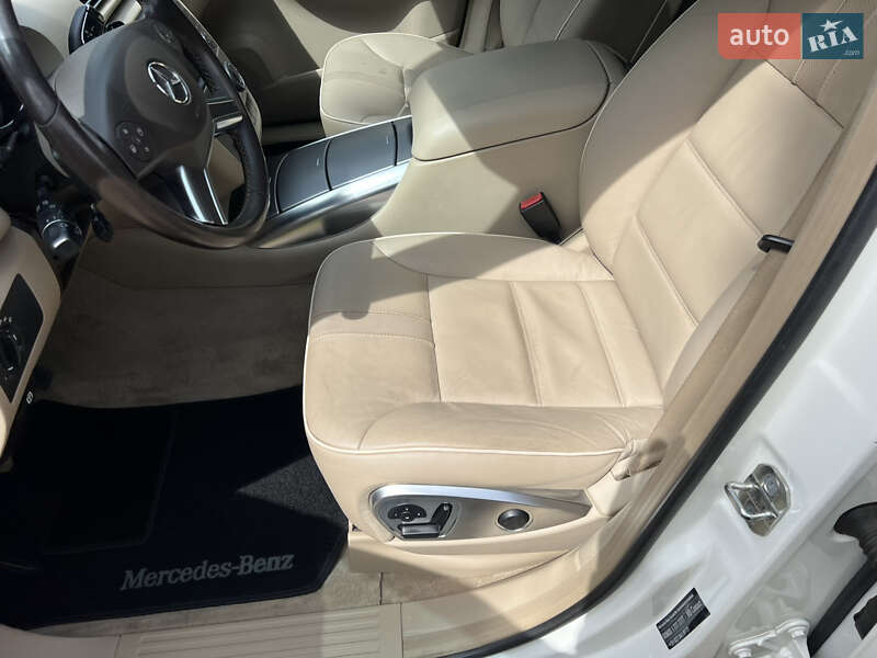 Минивэн Mercedes-Benz R-Class 2011 в Киеве