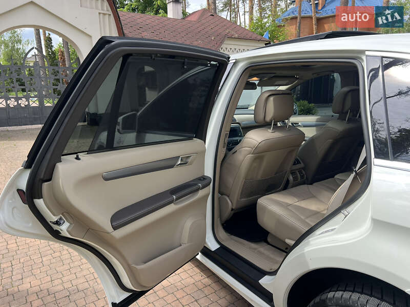Минивэн Mercedes-Benz R-Class 2011 в Киеве
