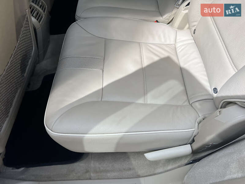 Минивэн Mercedes-Benz R-Class 2011 в Киеве