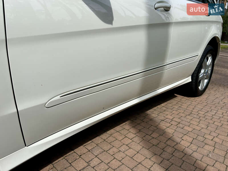 Минивэн Mercedes-Benz R-Class 2011 в Киеве