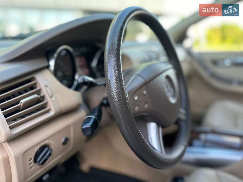 Минивэн Mercedes-Benz R-Class 2005 в Иваничах