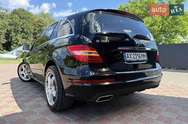 Минивэн Mercedes-Benz R-Class 2010 в 