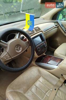 Минивэн Mercedes-Benz R-Class 2008 в 
