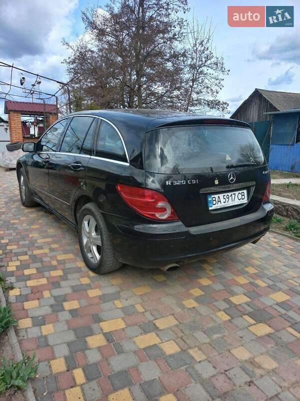 Минивэн Mercedes-Benz R-Class 2006 в 