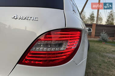 Минивэн Mercedes-Benz R-Class 2011 в 