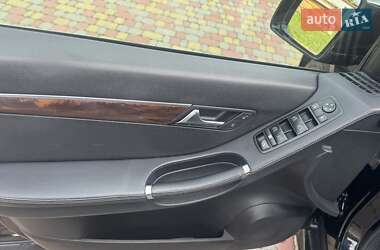 Минивэн Mercedes-Benz R-Class 2012 в 