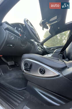 Мінівен Mercedes-Benz R-Class 2011 в 