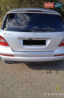 Мінівен Mercedes-Benz R-Class 2011 в 