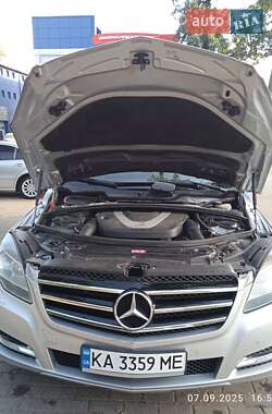 Мінівен Mercedes-Benz R-Class 2011 в 