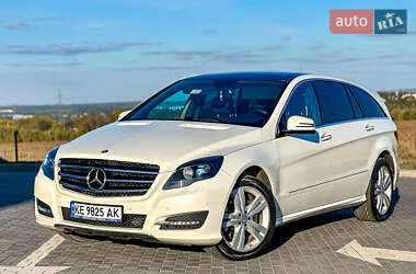 Минивэн Mercedes-Benz R-Class 2012 в 