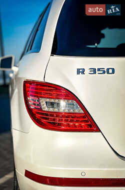 Минивэн Mercedes-Benz R-Class 2012 в 