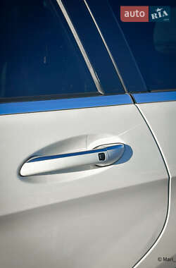 Минивэн Mercedes-Benz R-Class 2012 в 