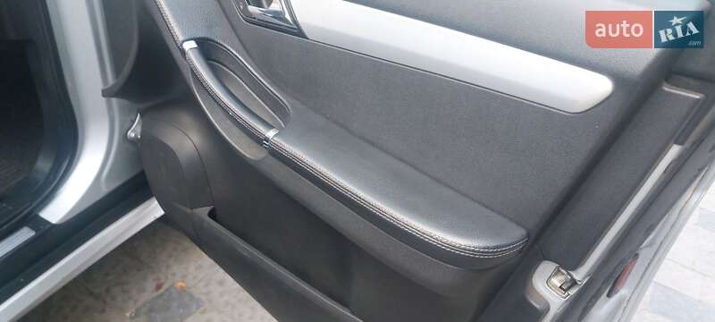 Минивэн Mercedes-Benz R-Class 2006 в Тячеве