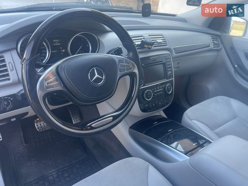 Mercedes-Benz R-Class 2011
