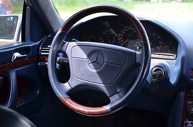 Седан Mercedes-Benz S-Class 1996 в Ромнах