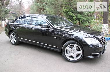 Седан Mercedes-Benz S-Class 2012 в Виннице