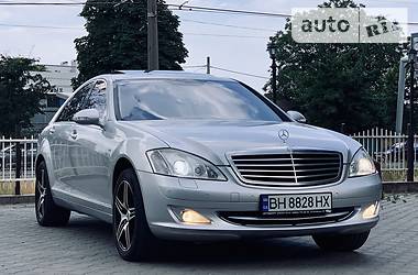Седан Mercedes-Benz S-Class 2006 в 