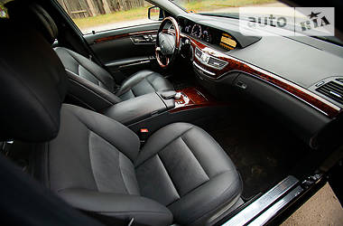 Седан Mercedes-Benz S-Class 2013 в 