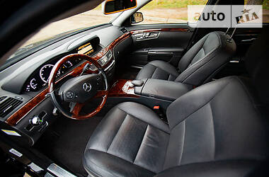 Седан Mercedes-Benz S-Class 2013 в 