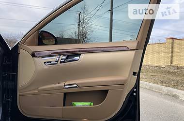 Седан Mercedes-Benz S-Class 2009 в 