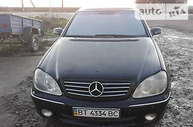 Седан Mercedes-Benz S-Class 2000 в Геническе