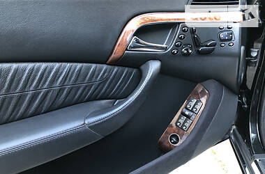 Седан Mercedes-Benz S-Class 2005 в 
