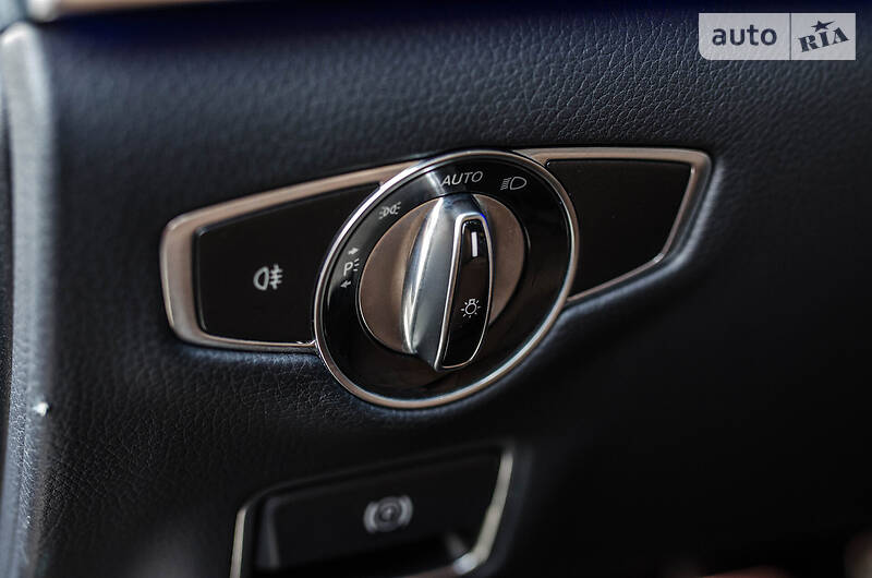 Седан Mercedes-Benz S-Class 2016 в Києві фото 40 Седан Mercedes-Benz S-Class 2016 в Києві