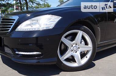 Седан Mercedes-Benz S-Class 2012 в 