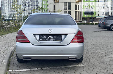 Седан Mercedes-Benz S-Class 2010 в Ивано-Франковске