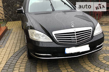 Седан Mercedes-Benz S-Class 2013 в Львове