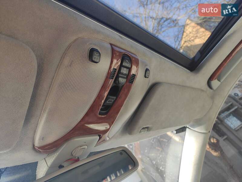 Седан Mercedes-Benz S-Class 2001 в Черкасах