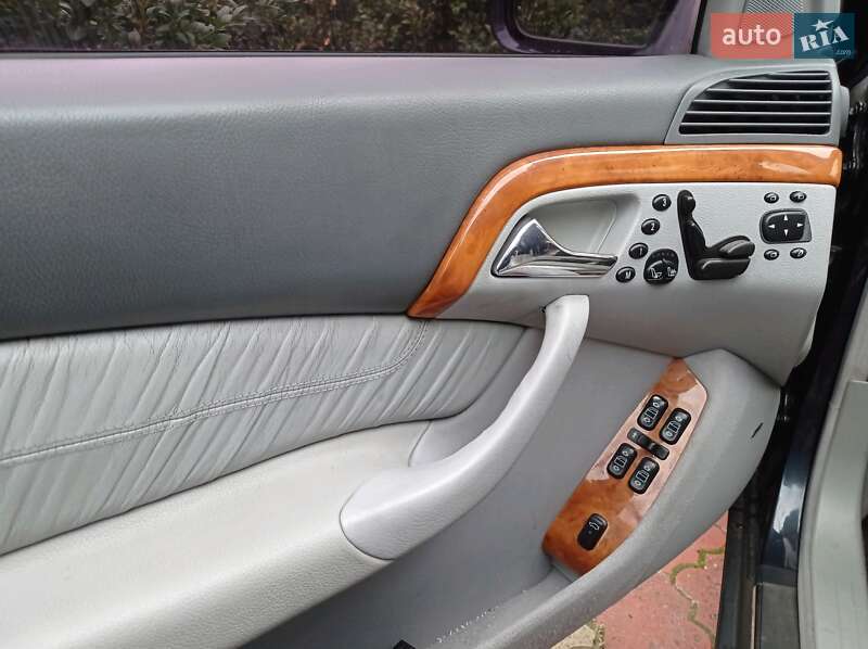 Седан Mercedes-Benz S-Class 2002 в Звягеле