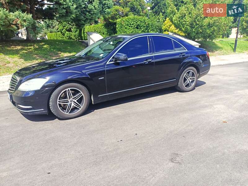 Седан Mercedes-Benz S-Class 2011 в Ивано-Франковске