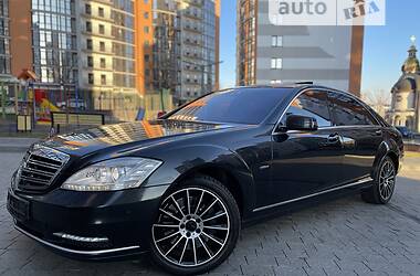 Седан Mercedes-Benz S-Class 2012 в Івано-Франківську