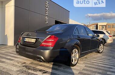 Седан Mercedes-Benz S-Class 2006 в Ужгороді