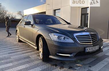 Седан Mercedes-Benz S-Class 2006 в Ужгороде