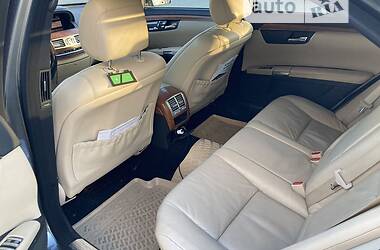 Седан Mercedes-Benz S-Class 2006 в Ужгороді