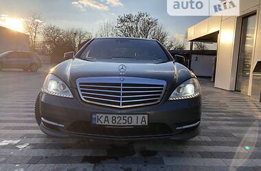 Седан Mercedes-Benz S-Class 2006 в Ужгороде