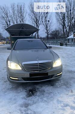 Седан Mercedes-Benz S-Class 2009 в Львове